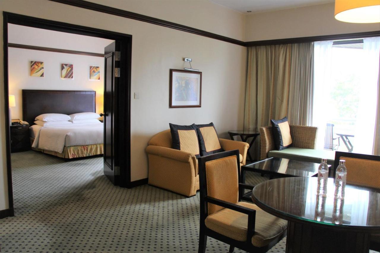 Miri Marriott Resort & Spa Zewnętrze zdjęcie A suite at the Shangri-La Hotel, Kuala Lumpur