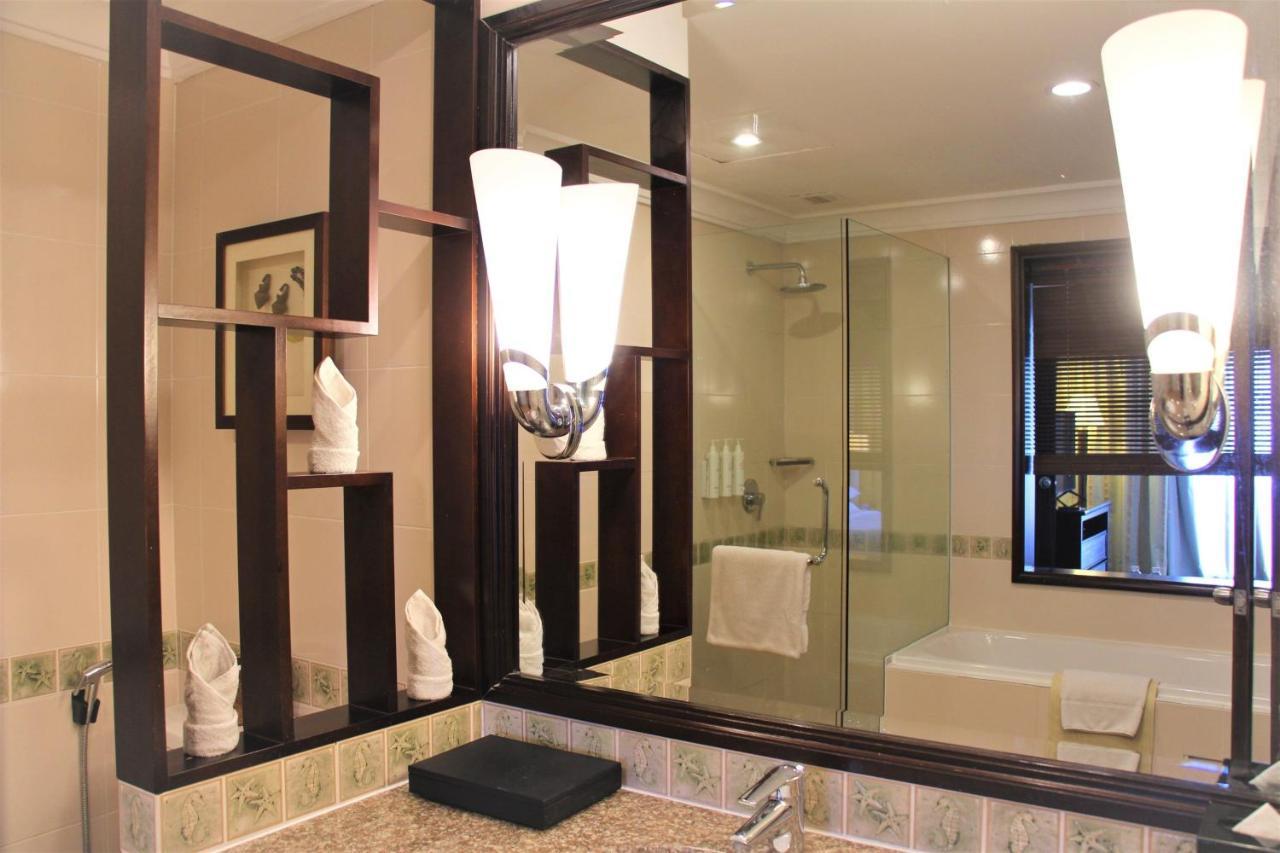 Miri Marriott Resort & Spa Zewnętrze zdjęcie A bathroom in a hotel