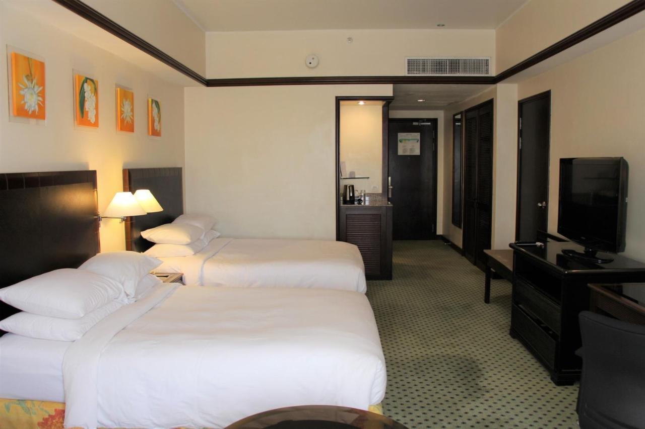 Miri Marriott Resort & Spa Zewnętrze zdjęcie A room at the hotel