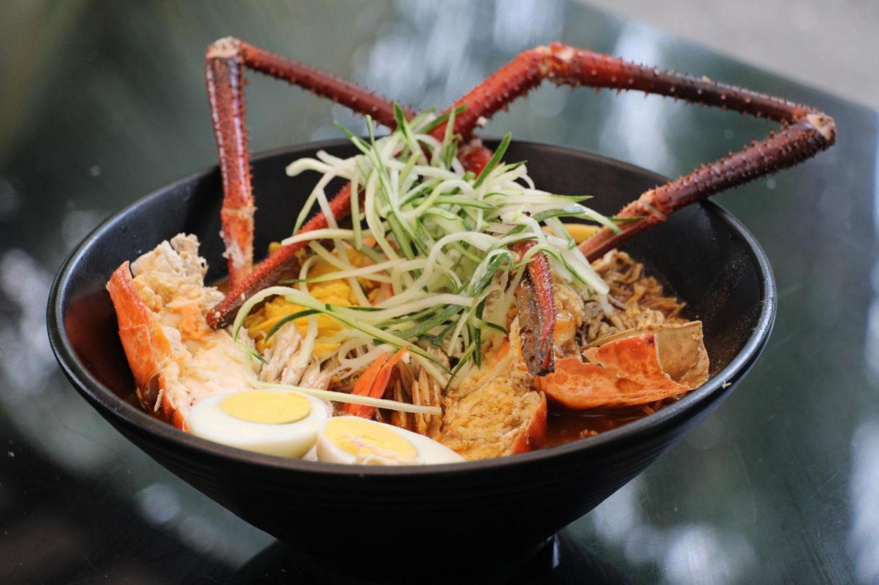 Miri Marriott Resort & Spa Zewnętrze zdjęcie A bowl of crab ramen
