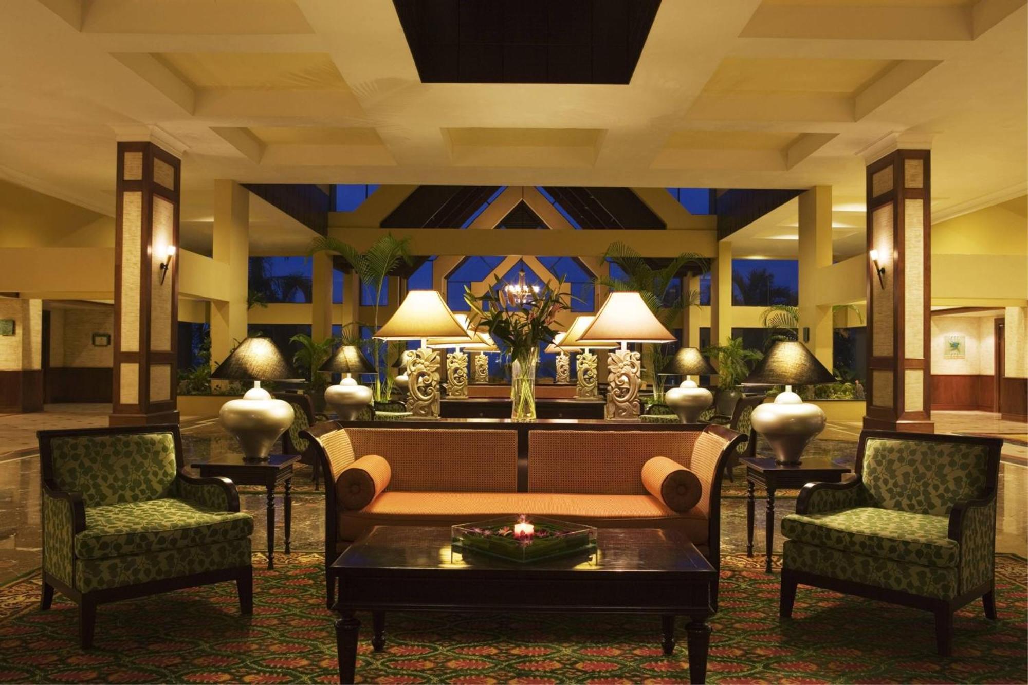 Miri Marriott Resort & Spa Zewnętrze zdjęcie The lobby of the hotel